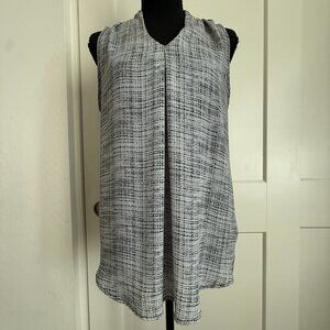 Sleeveless Black & White Blouse by Worthington Size PM
